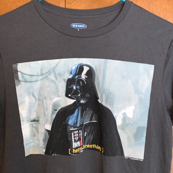 EUC Men’s Old Navy Darth Vader themed dark grey s/s tshirt - size S - Picture 2 of 4